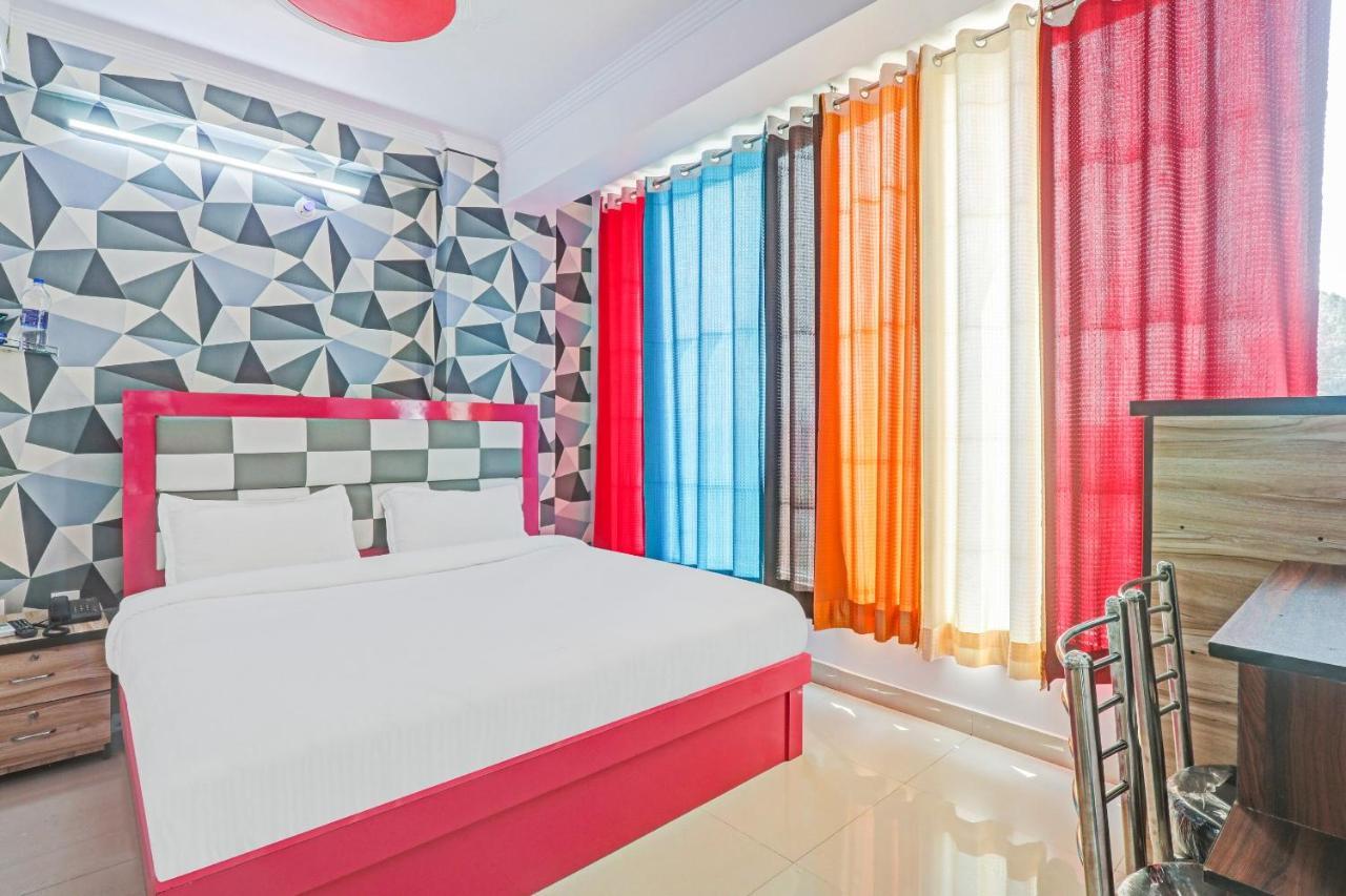 Oyo 76775 Hotel Rk Grand Bhauli 외부 사진